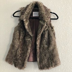 Women Faux Fur Vest / color Brown/ Cream size M